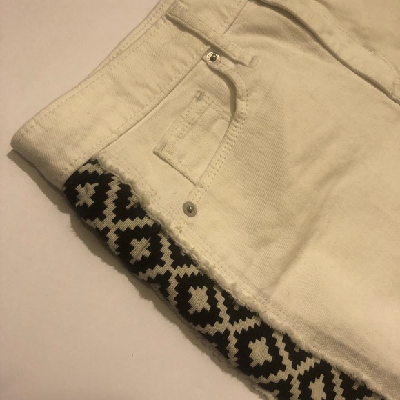 universal thread high rise aztec print shorts - Picture 2 of 5